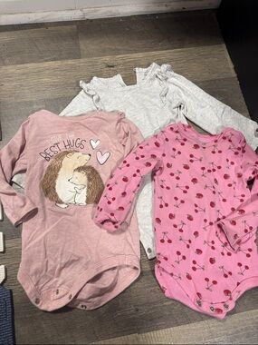 Kids Long-Sleeve One-Piece Bodysuit - Pink Hedgehog & Cherry Prints